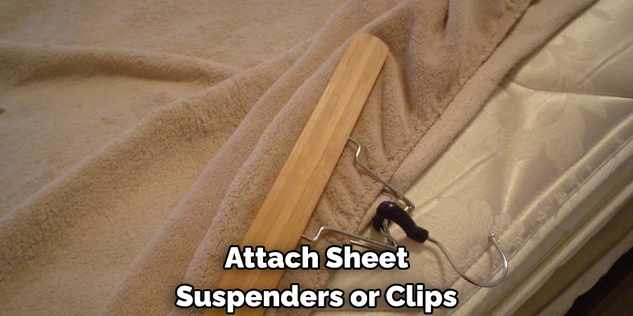 Attach Sheet Suspenders or Clips