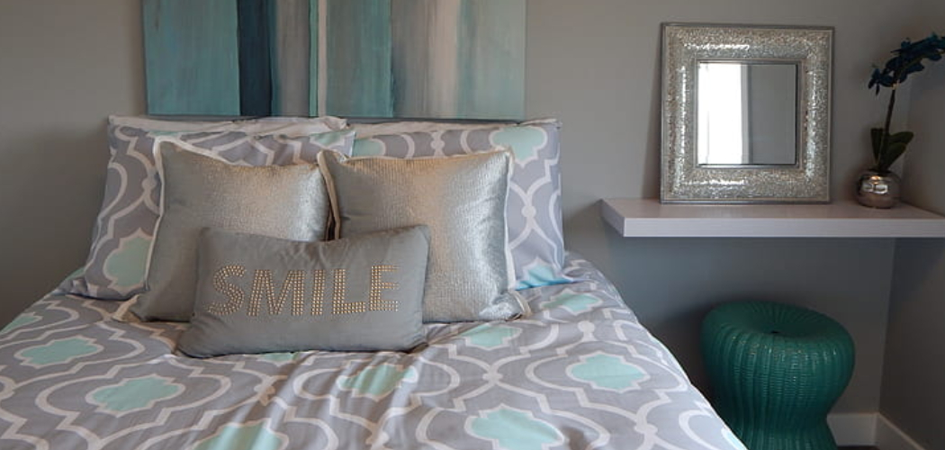 How to Arrange Pillows on a Queen Bed