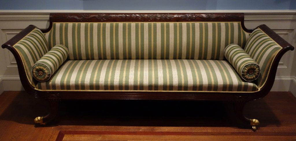 How to Identify a Duncan Phyfe Sofa