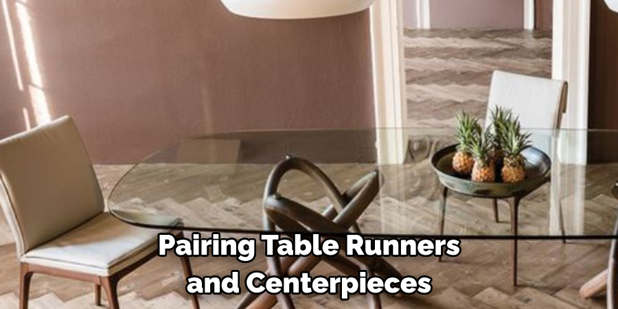 Pairing Table Runners and Centerpieces