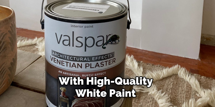 With High-quality White Paint 