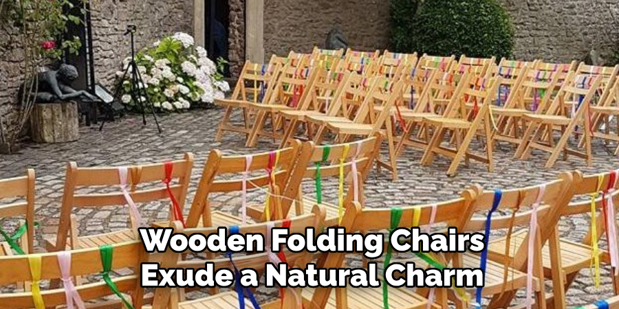 Wooden Folding Chairs Exude a Natural Charm