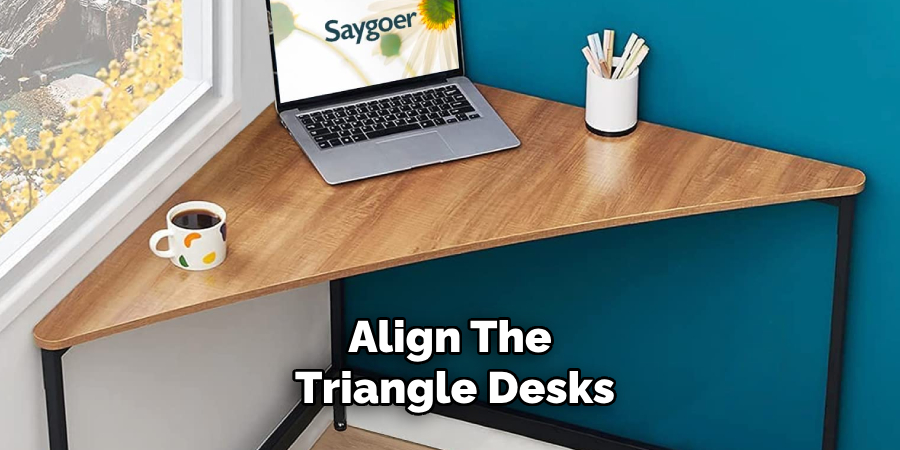 Align the Triangle Desks