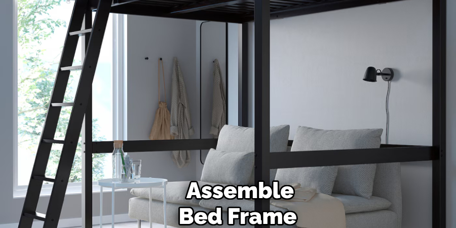 Assemble
Bed Frame 