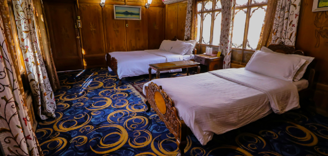 How to Make a Twin Bed Look Luxurious