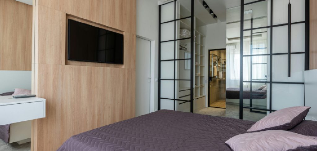 How to Prevent Bedding from Slipping off the Bed