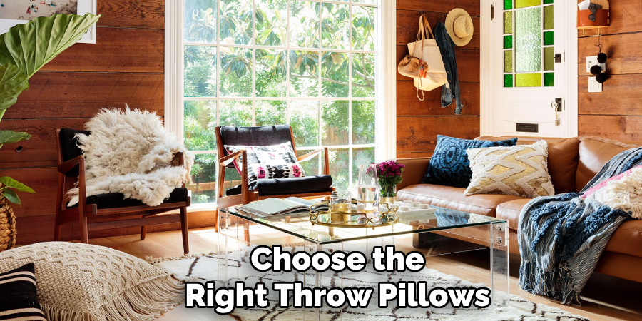 Choose the
Right Throw Pillows