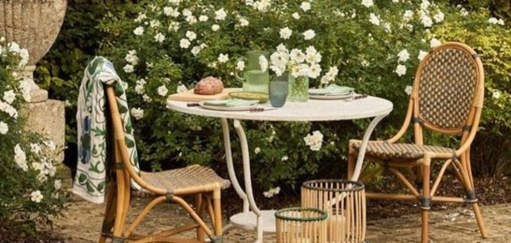 How to Clean Metal Lawn Furniture