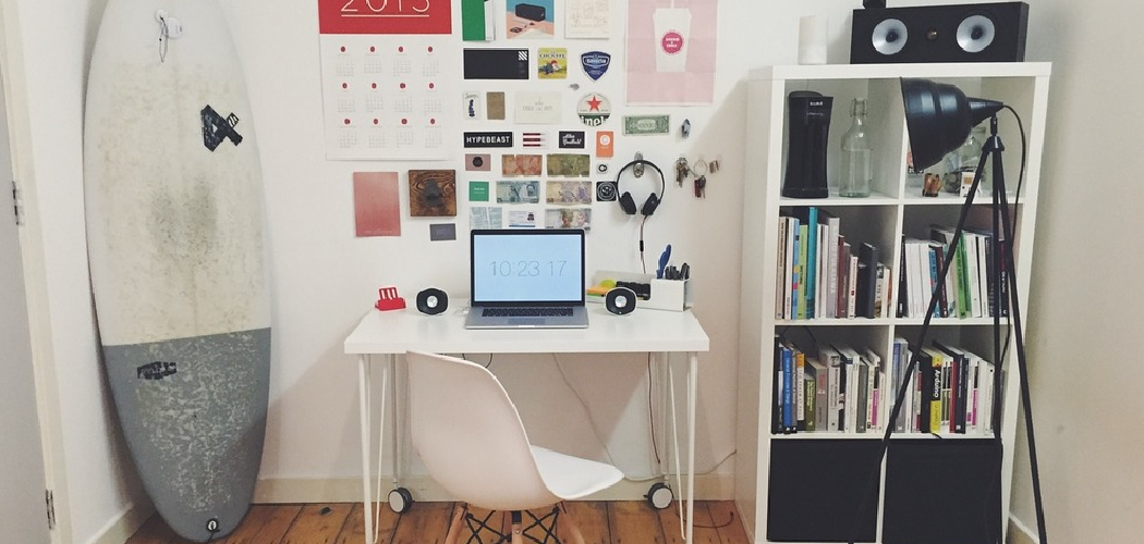 How to Paint a Desk White
