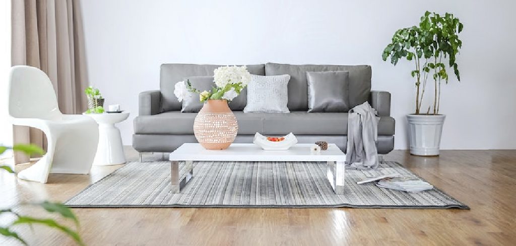 How to Furnish a Small Living Room
