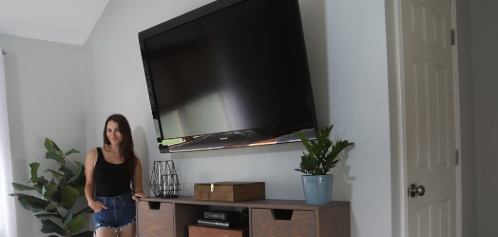 How to Mount Floating TV Stand