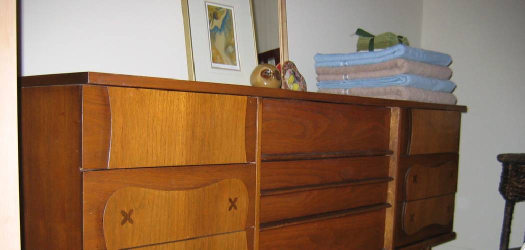 How to Clean Dresser