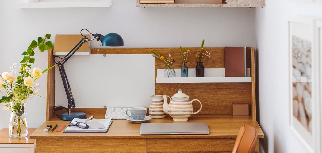 How to Organize Your Desk at Home