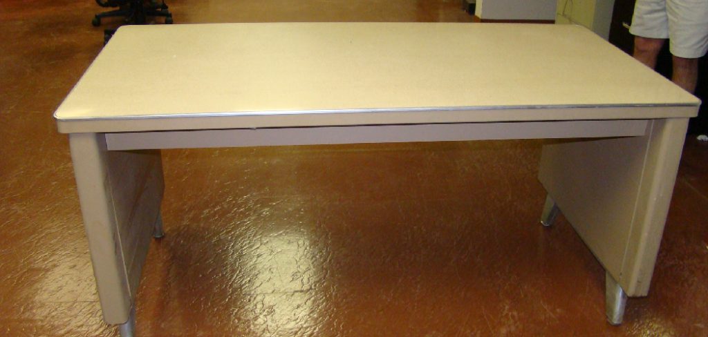 How to Clean Laminate Furniture
