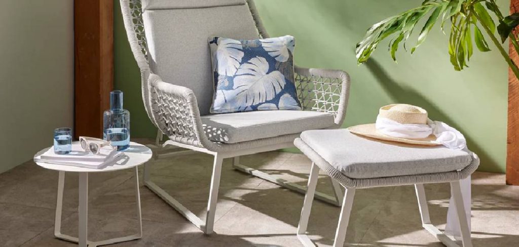 How to Decorate a Side Table